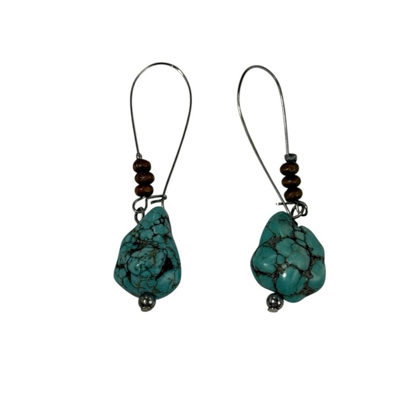 Turquoise nugget hoop earrings artisan handmade - Picture 2 of 2